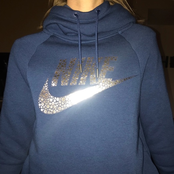 Nike sweatshirt BRAND NEW - Picture 2 of 2